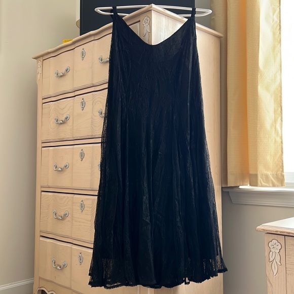 torrid Dresses & Skirts - Torrid black lace dress with zip back closure